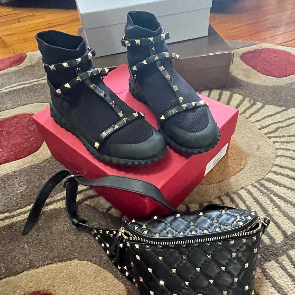 Valentino Bodytech Rockstud Sneakers Black - Size 38 (fits like 39.5) - Picture 1 of 8